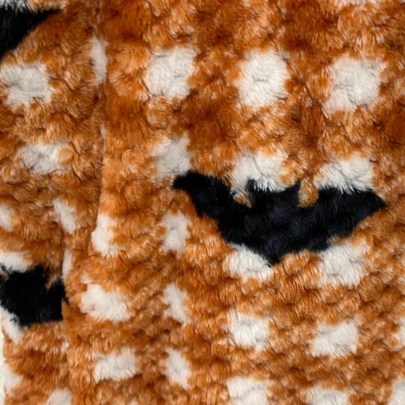 Halloween Spooky Black Bats Buffalo plaid orange Throw Blanket Retro Fleece Goth - Picture 3 of 11